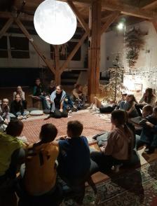 Pod obřím Měsícem, co kdo na planetě objevil