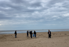 pobřeží u Saint-Nazaire ekologická část - čištění pláže