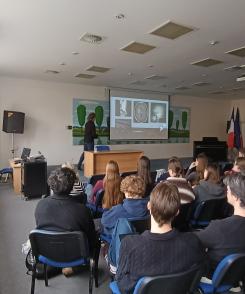 Přednáška z neurologie: Nahlédnutí do světa medicíny