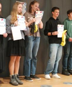Recitátoři IV. kategorie - T. Literáková 2. zleva, L.Růžička 4. zleva