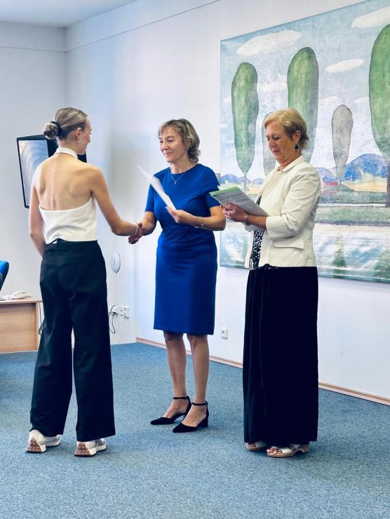 Předávání jazykových certifikátů